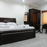 Lloyds Serviced Apartments, Near Music Academy